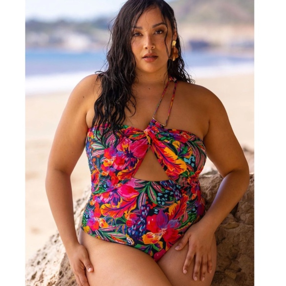 NWT Plus Size Eloquii Floral One Shoulder Swimsuit - Size 16